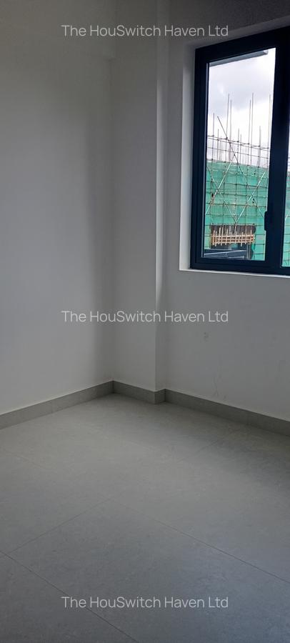 3 Bed Apartment with En Suite at Brookside - 5