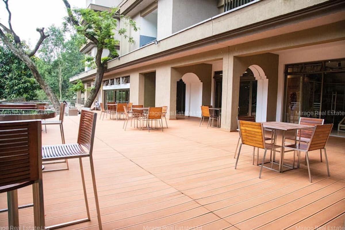 3 Bed Apartment with En Suite in Parklands - 14