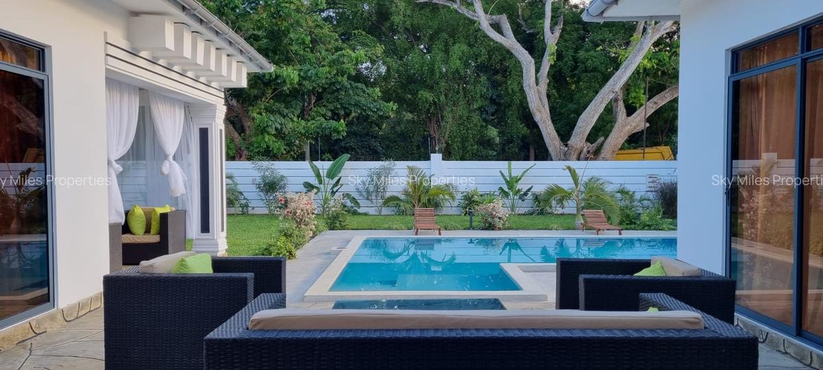 3 Bed Villa with En Suite at Mtwapa - 2