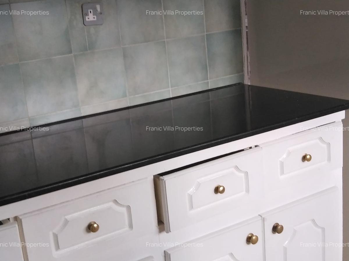 4 Bed House with En Suite at Redhill Road - 11