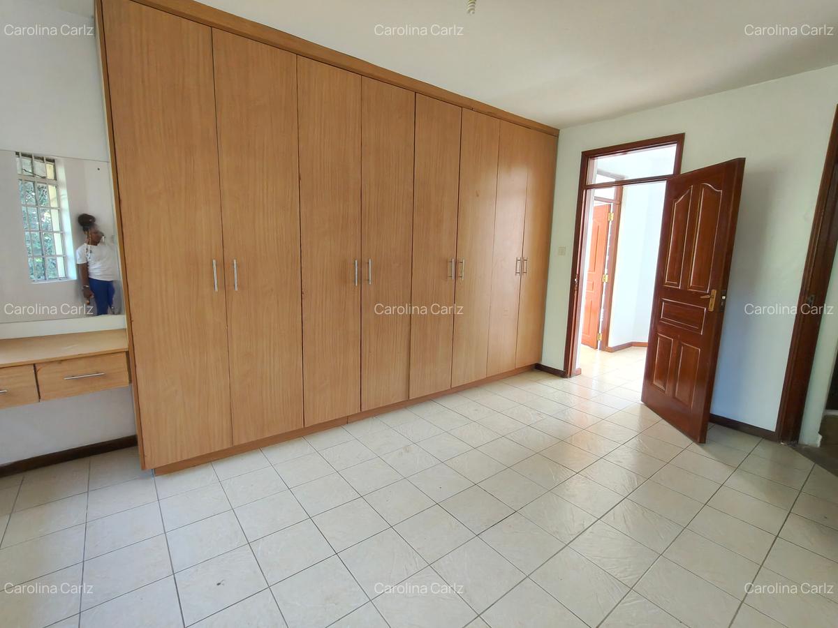 4 Bed Townhouse with En Suite at Spring Valley - 18