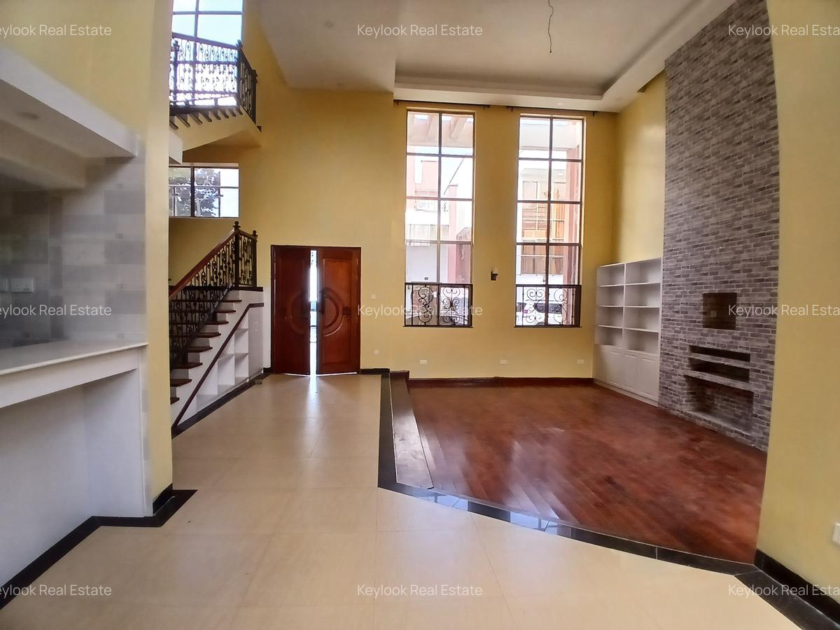 5 Bed Townhouse with En Suite at Lavington Green - 18