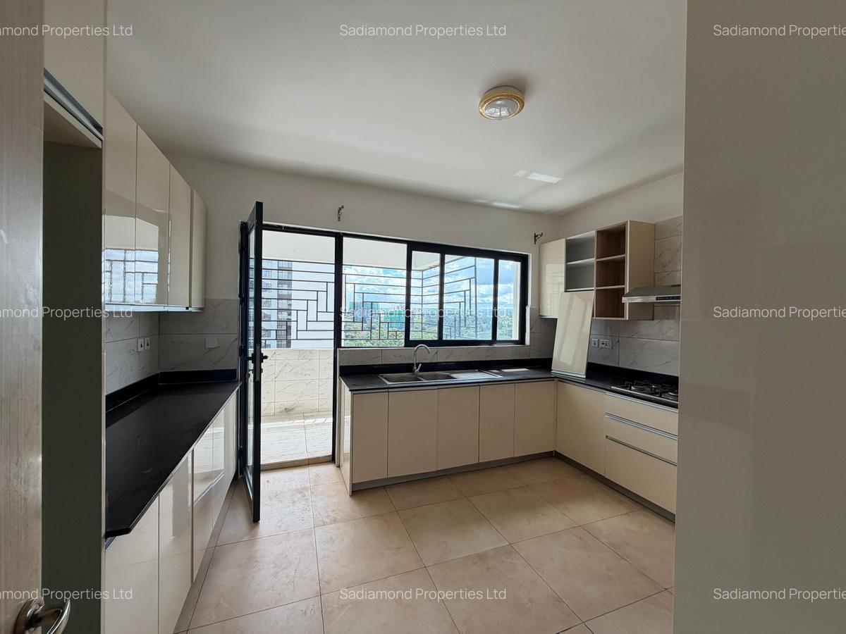 5 Bed Apartment with Borehole in Parklands - 2