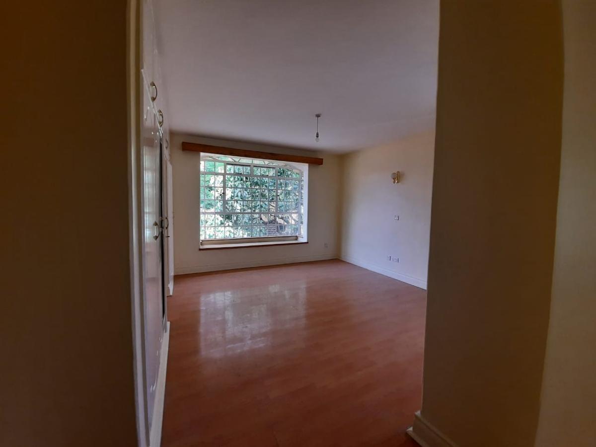 Serviced 3 Bed Apartment with En Suite in Kilimani - 8