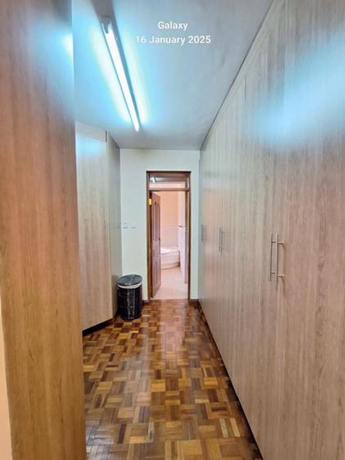 5 Bed Townhouse with En Suite in Lavington - 12