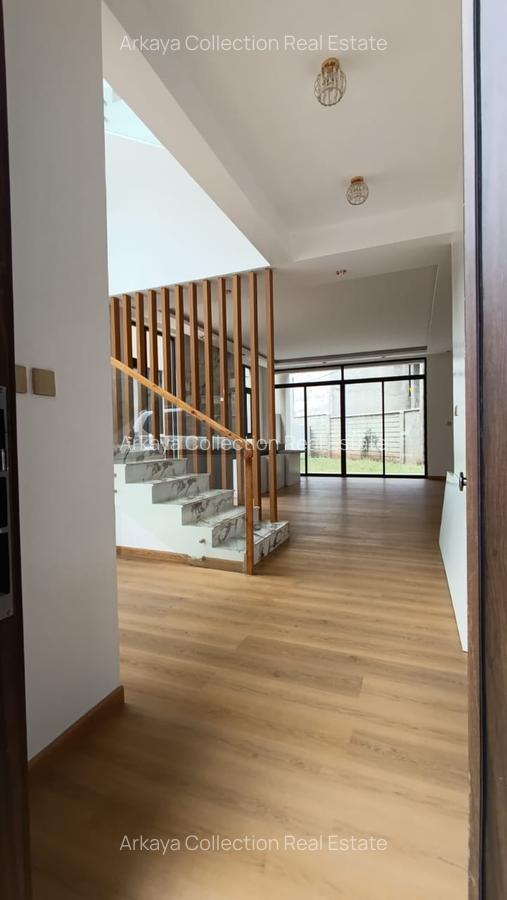 5 Bed Townhouse with En Suite in Lavington - 1