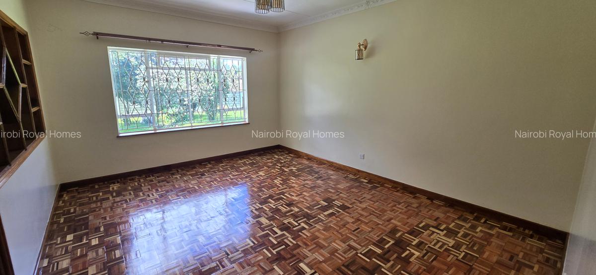 6 Bed House with En Suite at Loresho Road - 13