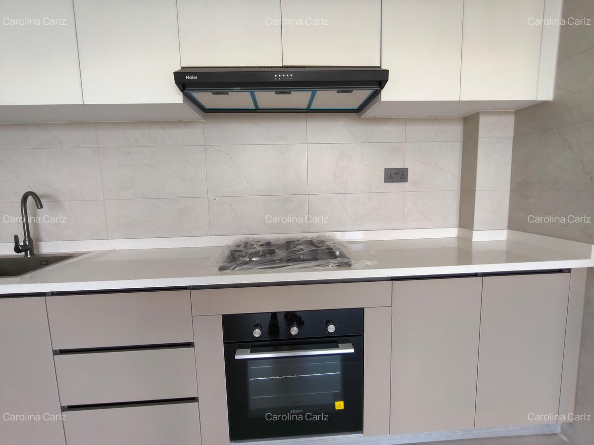 2 Bed Apartment with En Suite in Riverside - 15