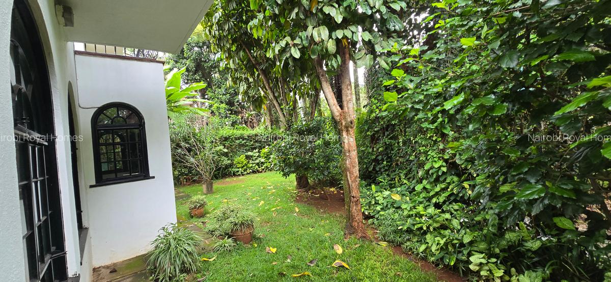 4 Bed Townhouse with En Suite at Riverside Drive - 2