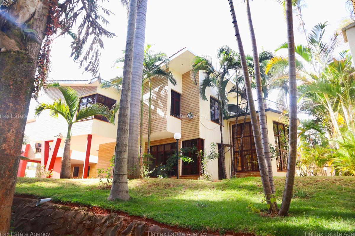 4 Bed Townhouse with En Suite - 1