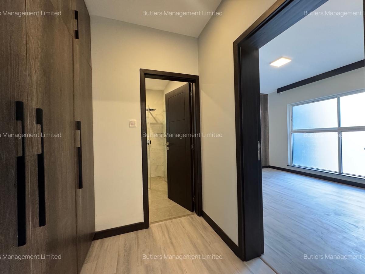 2 Bed Apartment with En Suite in Riverside - 14