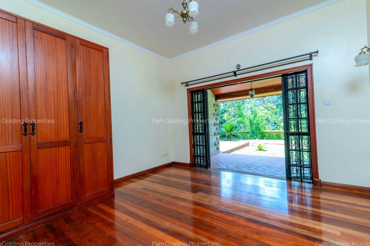 6 Bed House with En Suite in Karen - 8