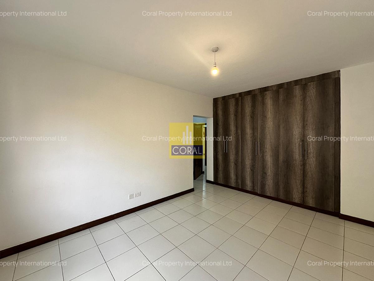 2 Bed Apartment in Brookside - 11