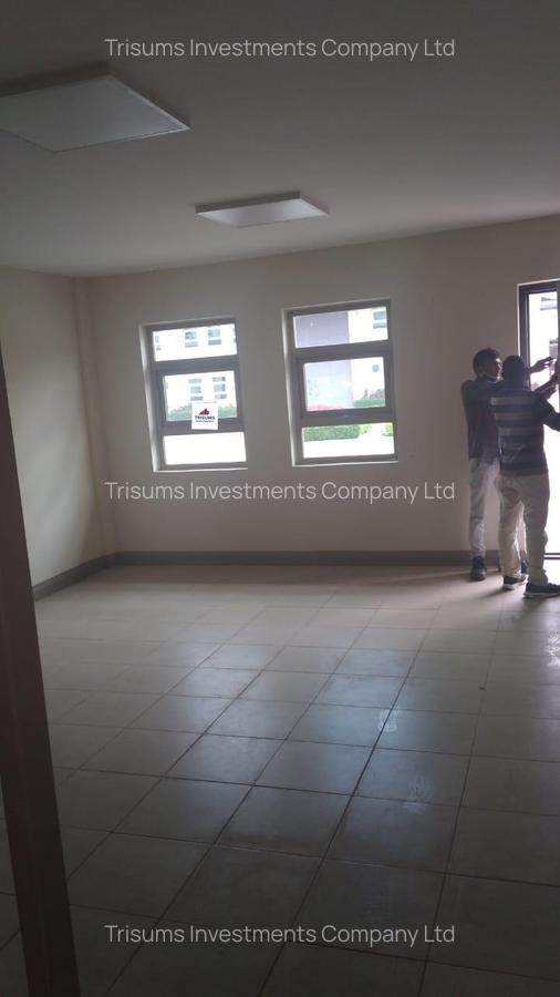 8,500 ft² Warehouse with Fibre Internet in Industrial Area - 9