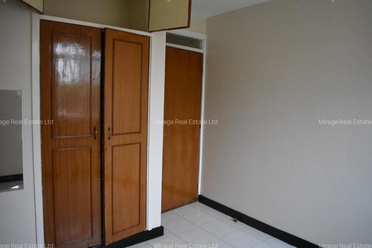 4 Bed Apartment with Borehole in Kilimani - 5