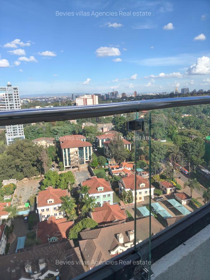 4 Bed Apartment with En Suite at Riverside - 14