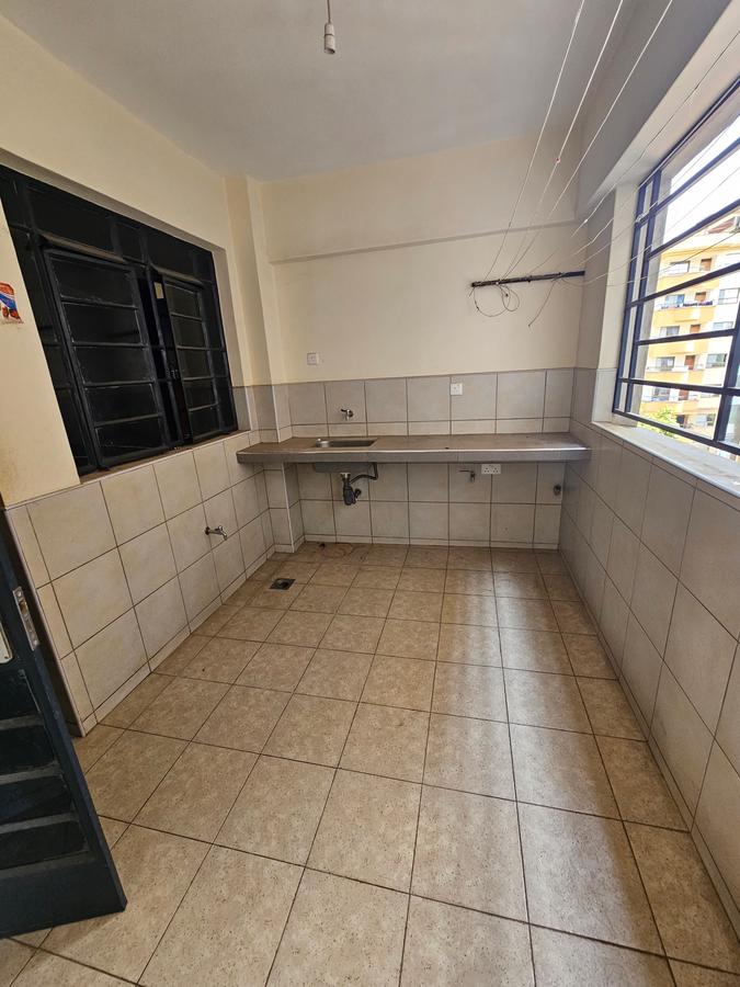 3 Bed Apartment with En Suite at Kilimani - 12