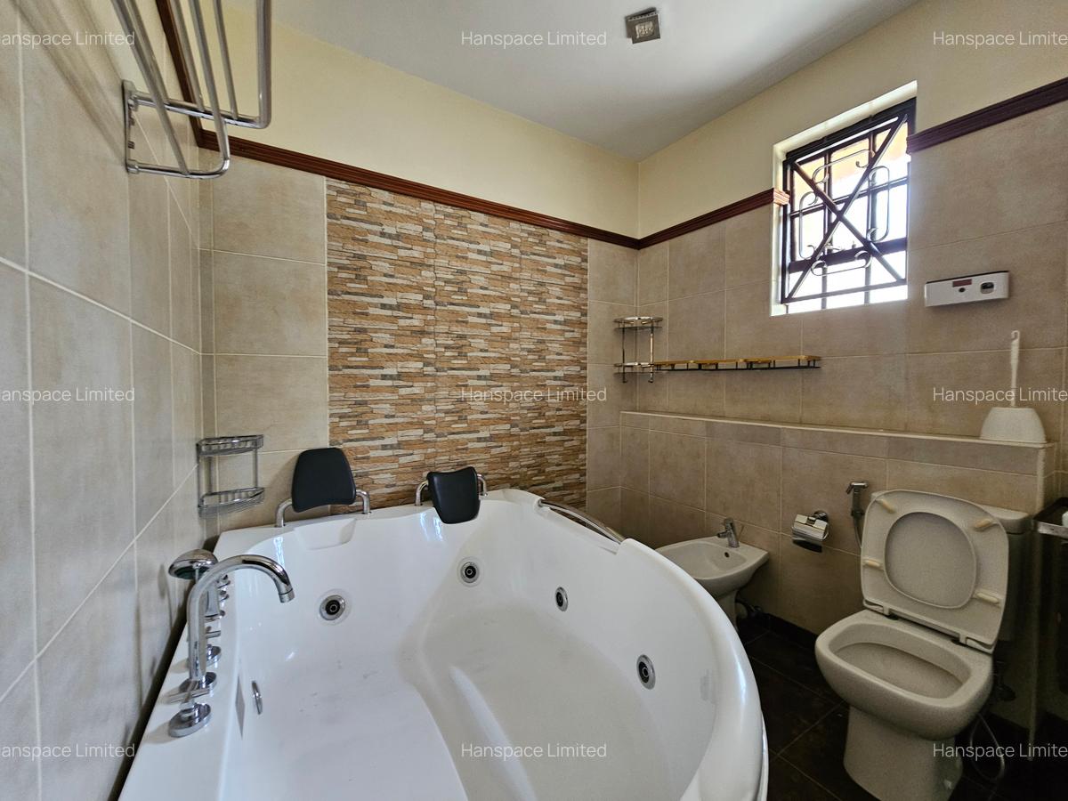 5 Bed Townhouse with En Suite in Kileleshwa - 15