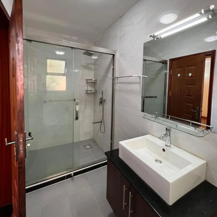 5 Bed Townhouse with En Suite at Chalbi Drive - 4