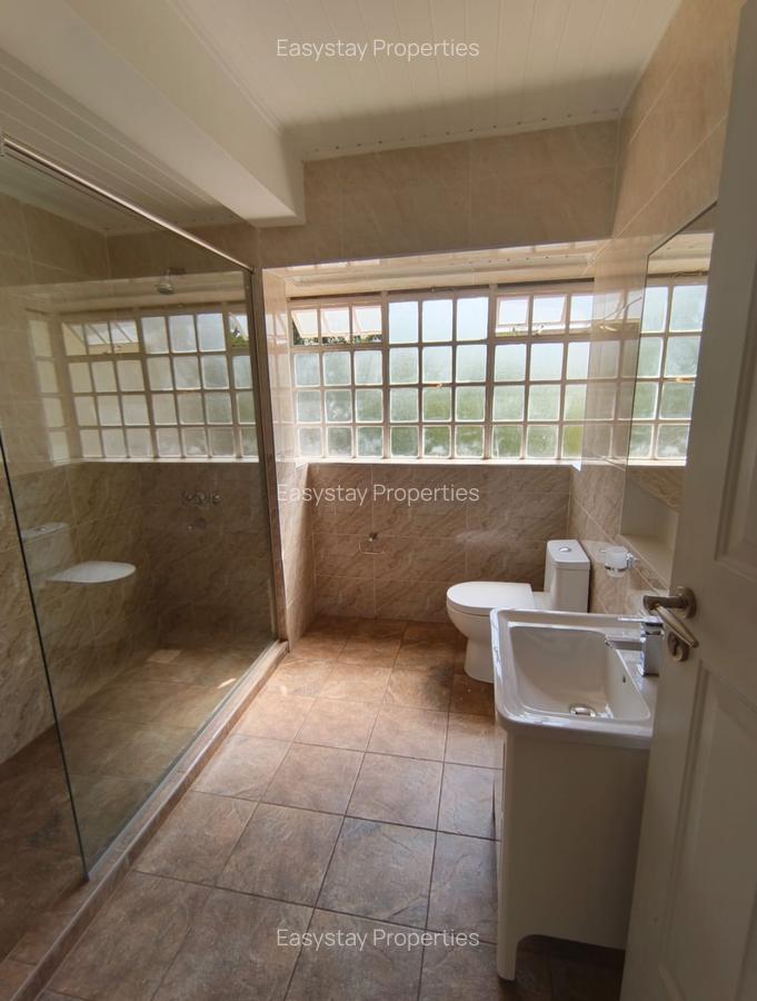 4 Bed House with En Suite in Gigiri - 3