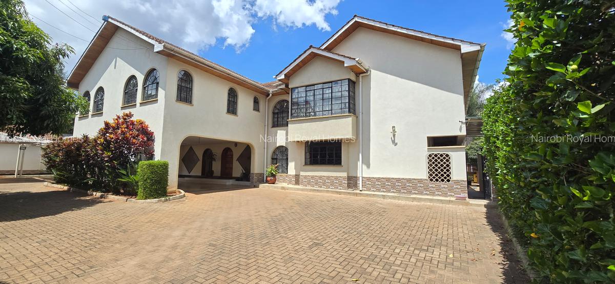 5 Bed Townhouse with En Suite at Nyari Close - 8
