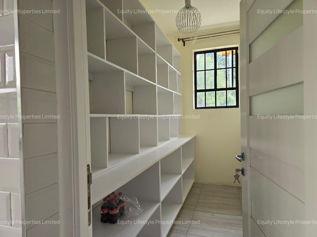 4 Bed Villa with En Suite in Runda - 5