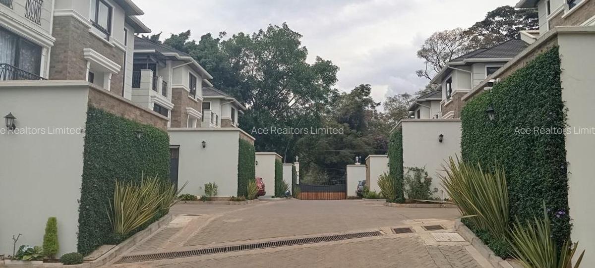 4 Bed Townhouse with En Suite at Peponi Road - 11