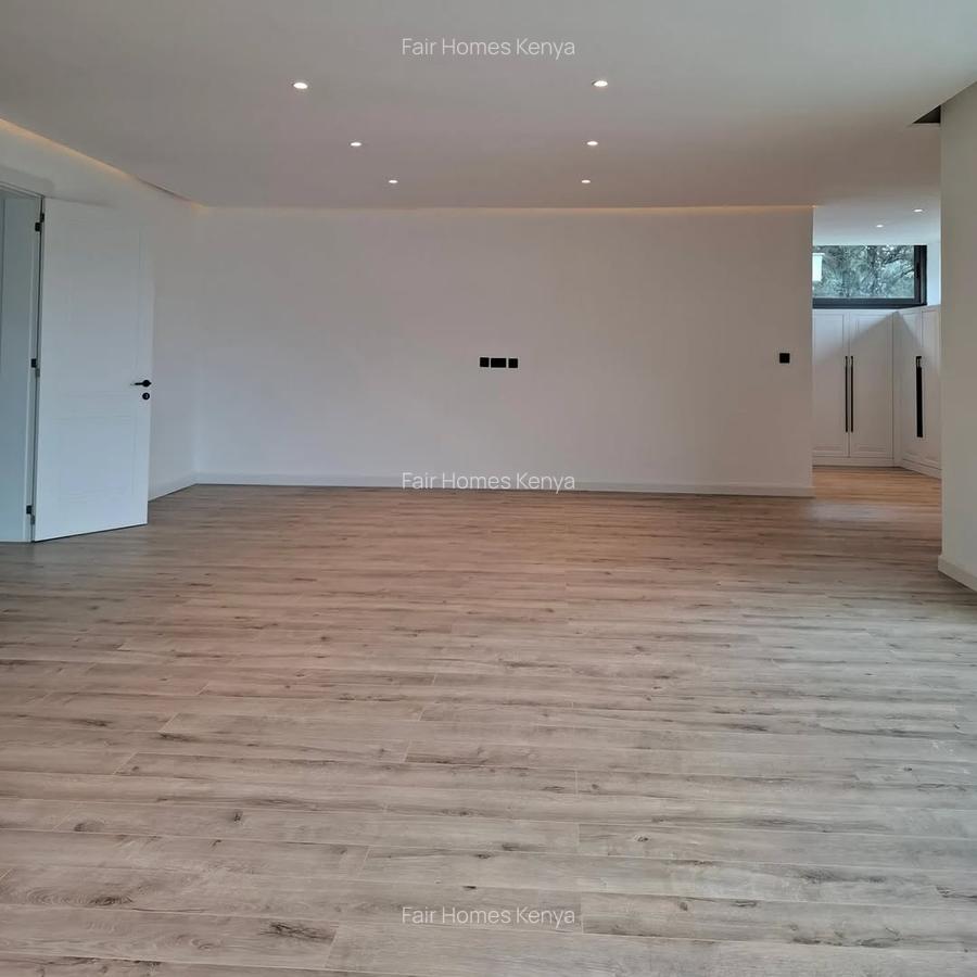 5 Bed Townhouse with En Suite at Chalbi Drive - 7