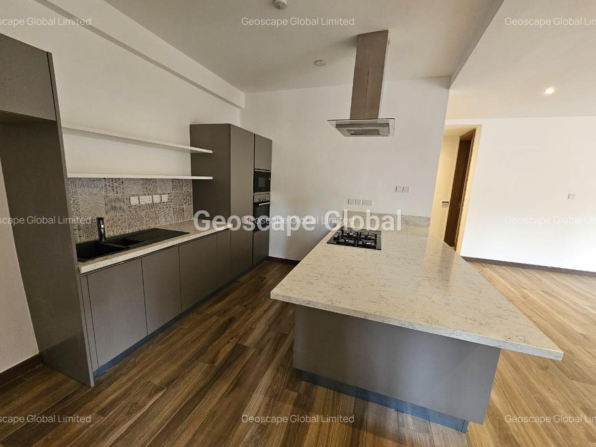 3 Bed Apartment with En Suite in Spring Valley - 11