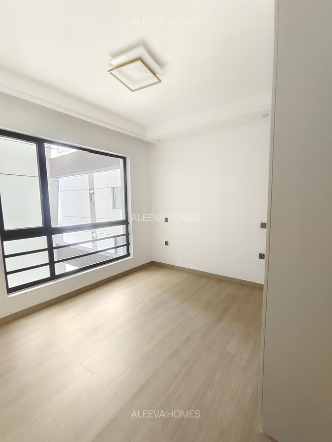 2 Bed Apartment with En Suite in Riverside - 6