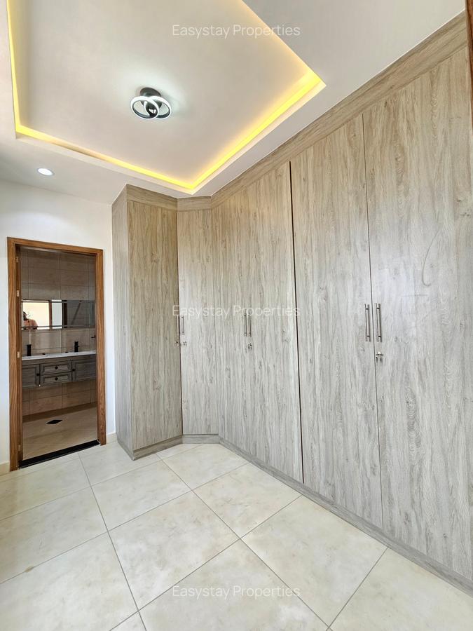 3 Bed Apartment with En Suite in Parklands - 8