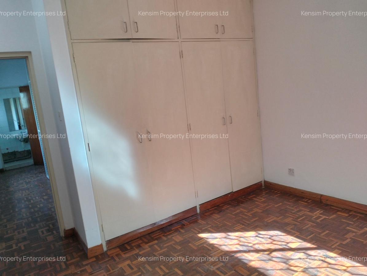 4 Bed Townhouse with En Suite in Lavington - 17