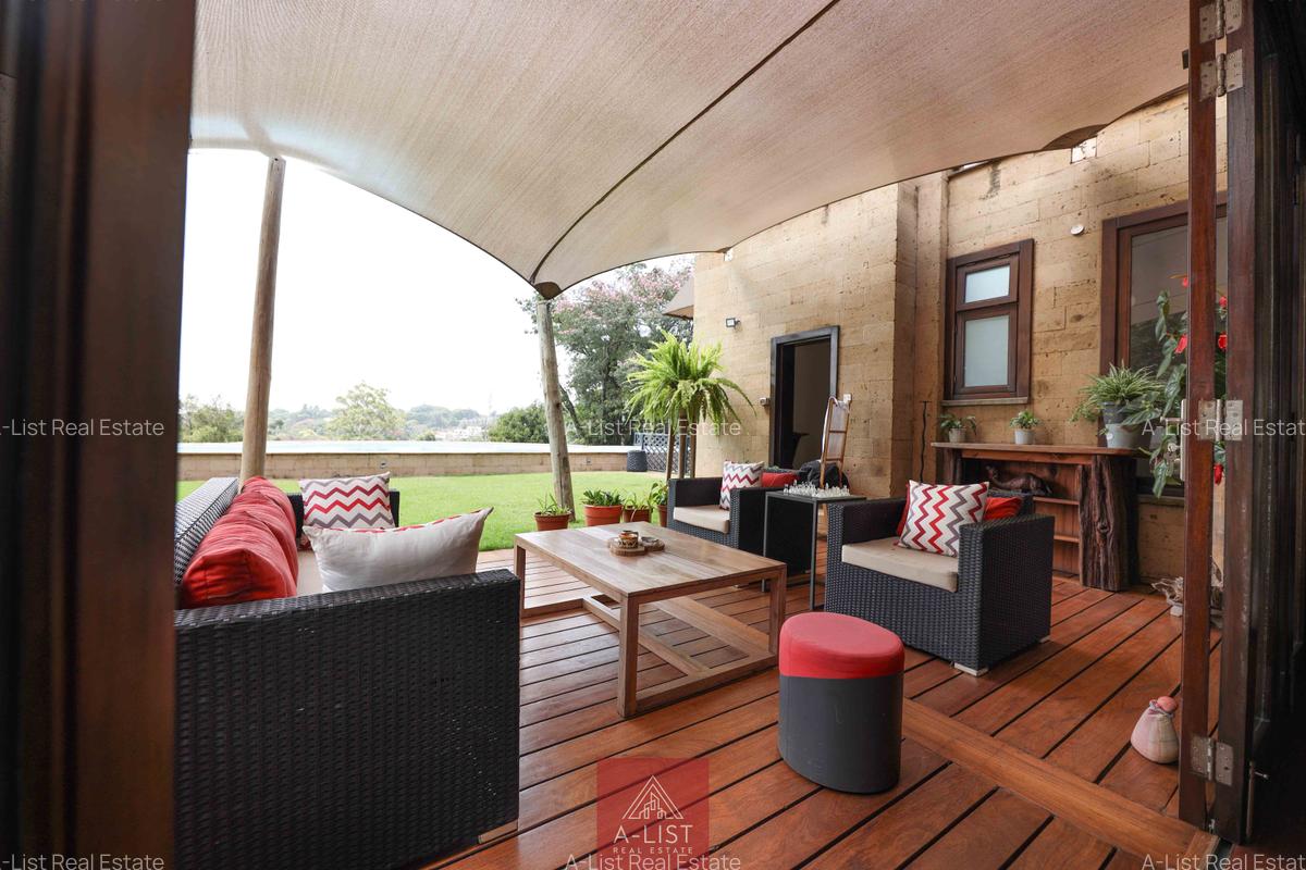 5 Bed Villa with En Suite at Kabarsiran Road - 11