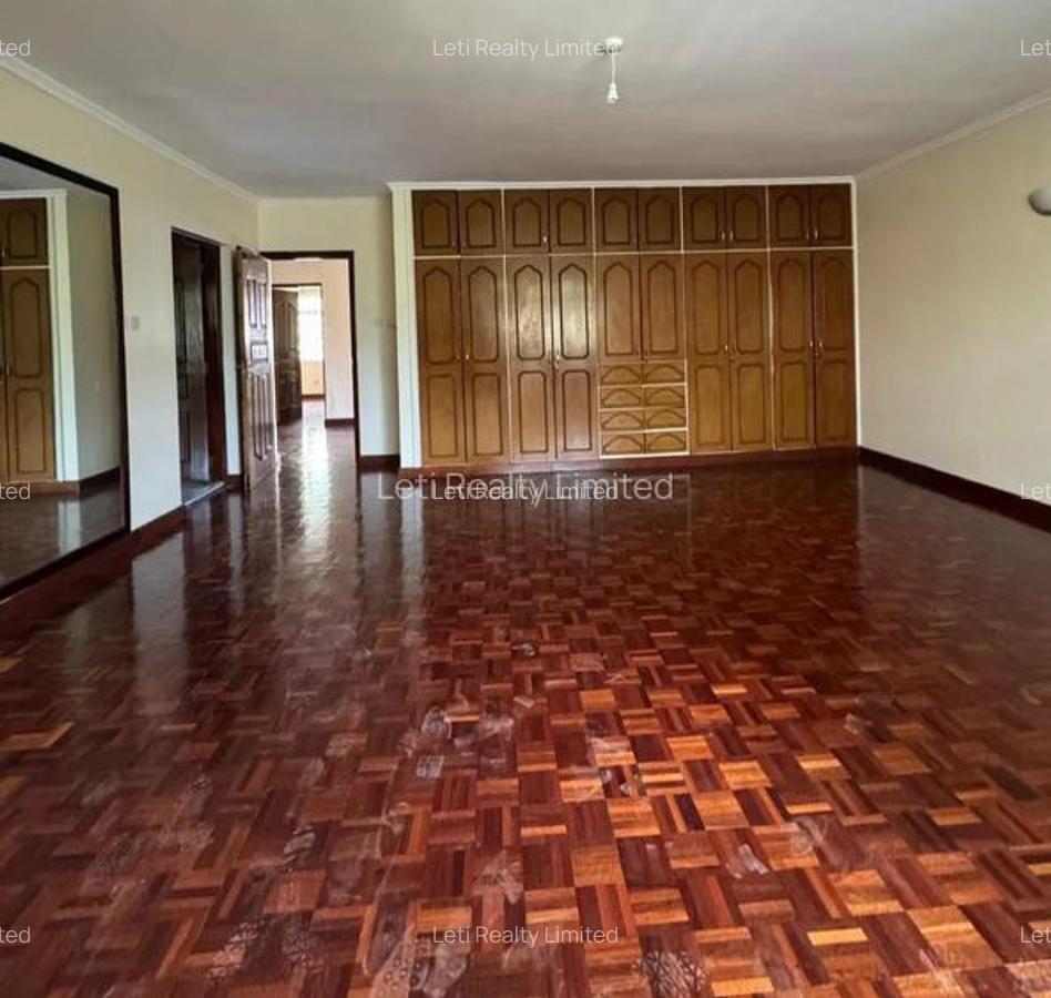 5 Bed Townhouse with En Suite in Lavington - 11