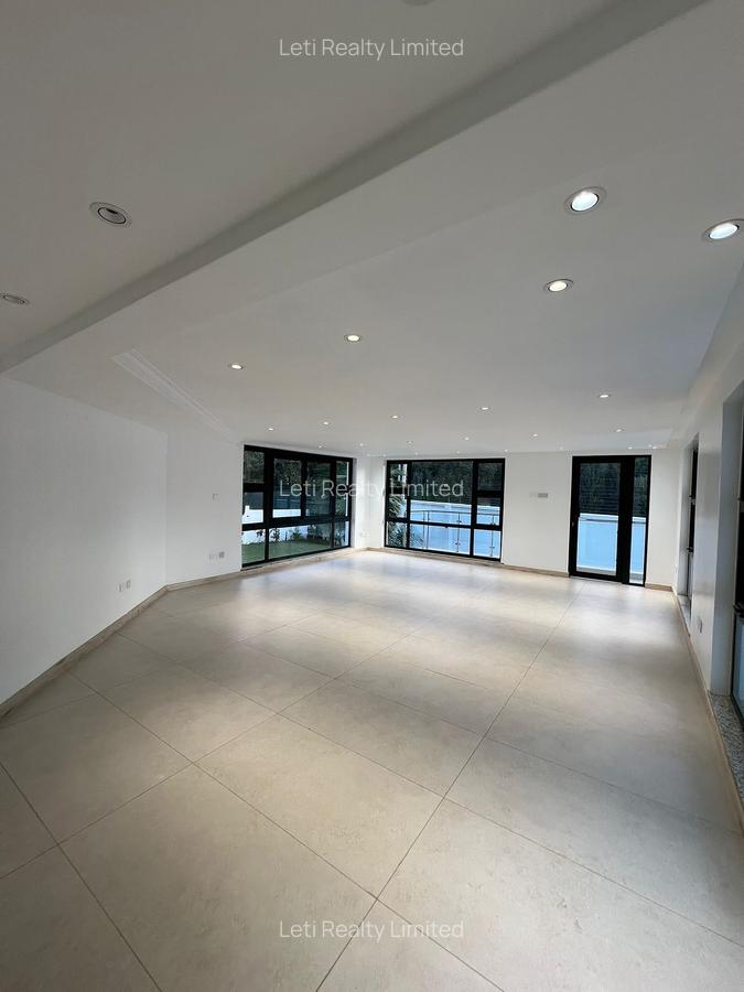 6 Bed House with En Suite in Runda - 8