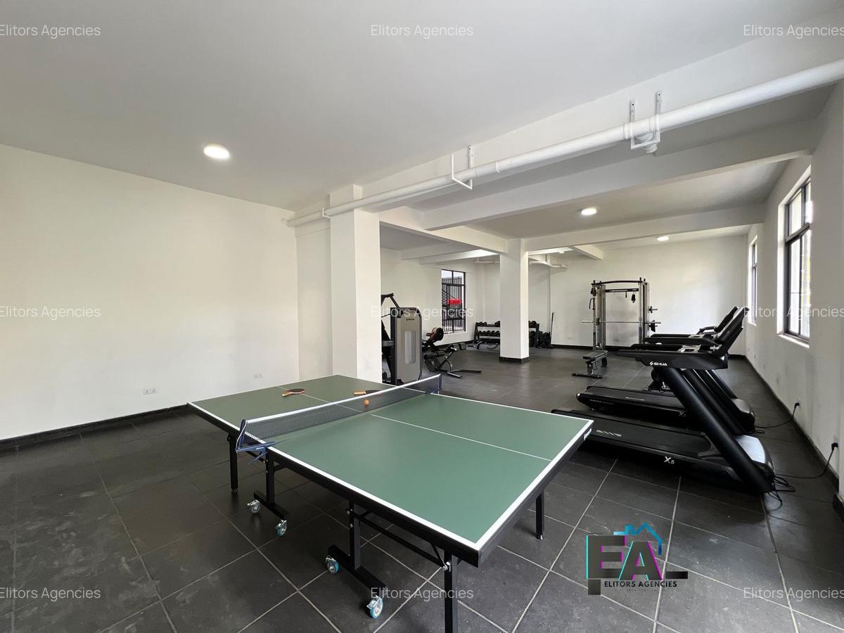 3 Bed Apartment with En Suite at Riverside Drive - 16