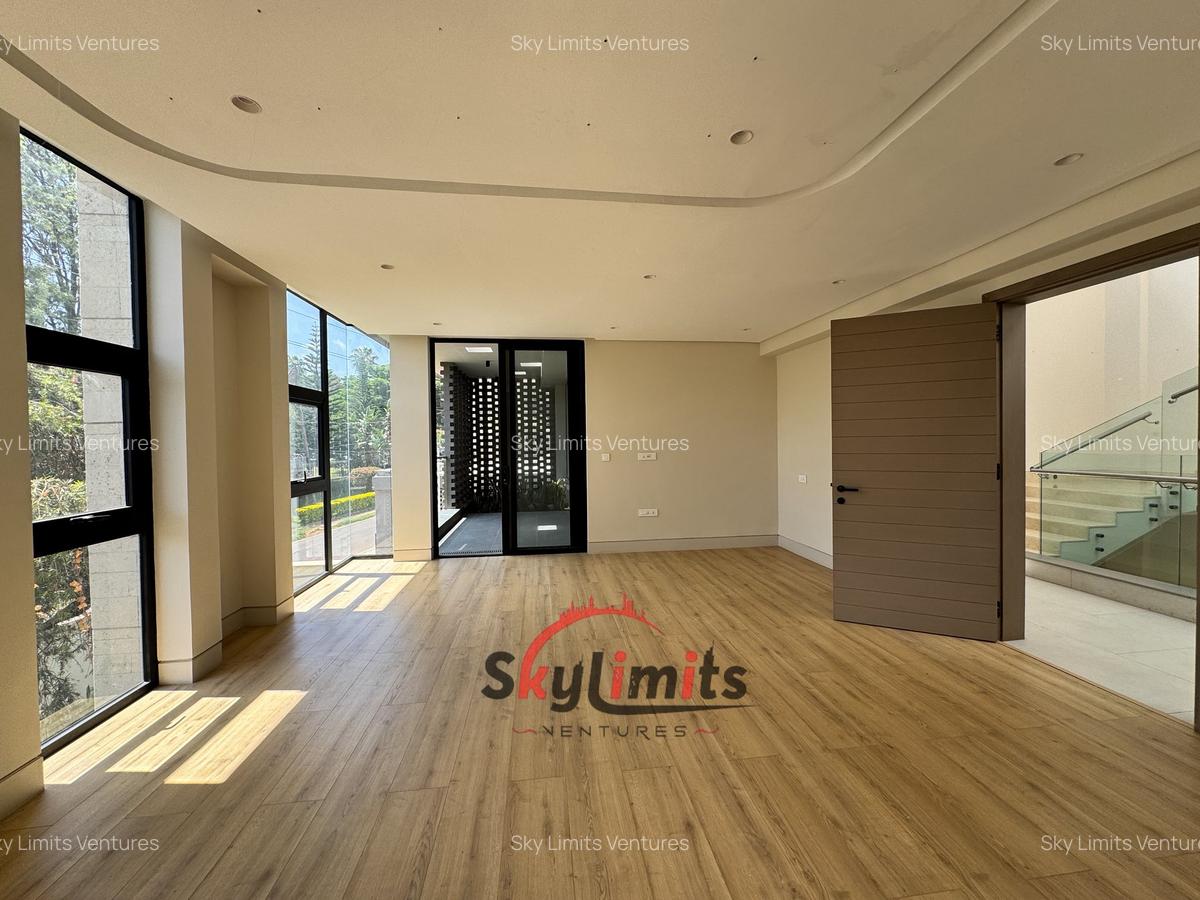 5 Bed Villa with En Suite at Spring Valley - 14