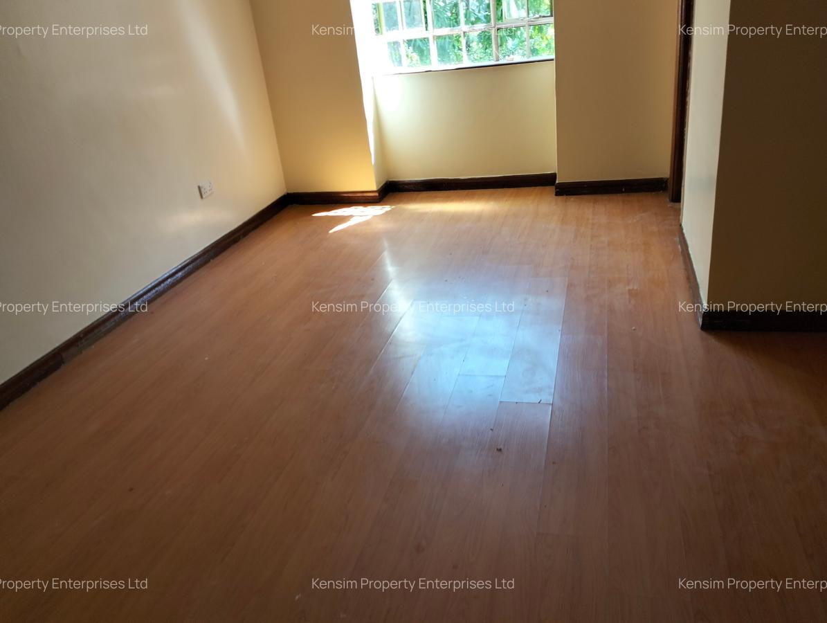 4 Bed Townhouse with En Suite in Lavington - 6