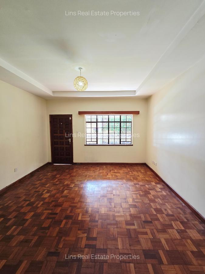 5 Bed House with En Suite in Runda - 13