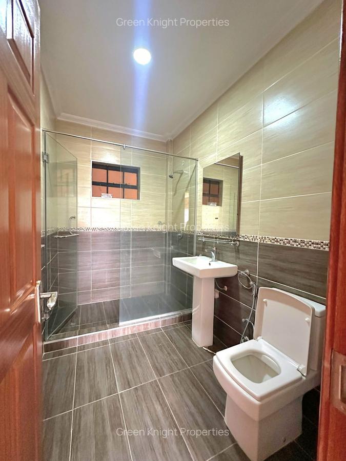 Serviced 2 Bed Apartment with En Suite in Westlands Area - 6