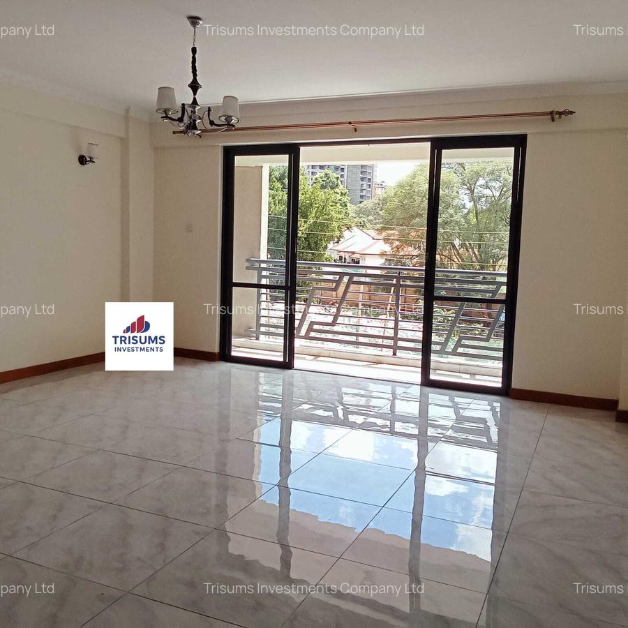 2 Bed Apartment with En Suite in Brookside - 3