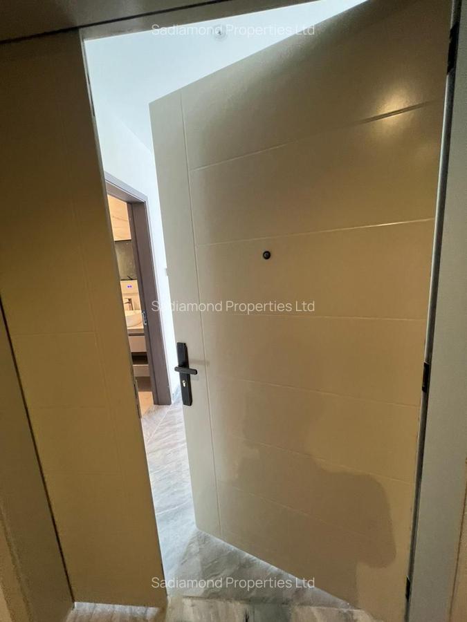 4 Bed Apartment with Swimming Pool in Parklands - 10