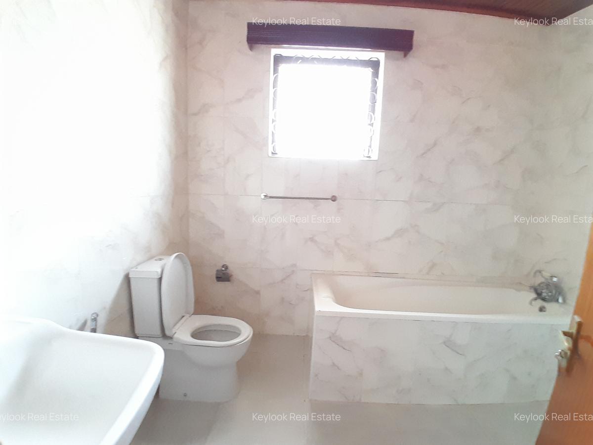 5 Bed Townhouse with En Suite at Elegeyo Marakwet Road - 11