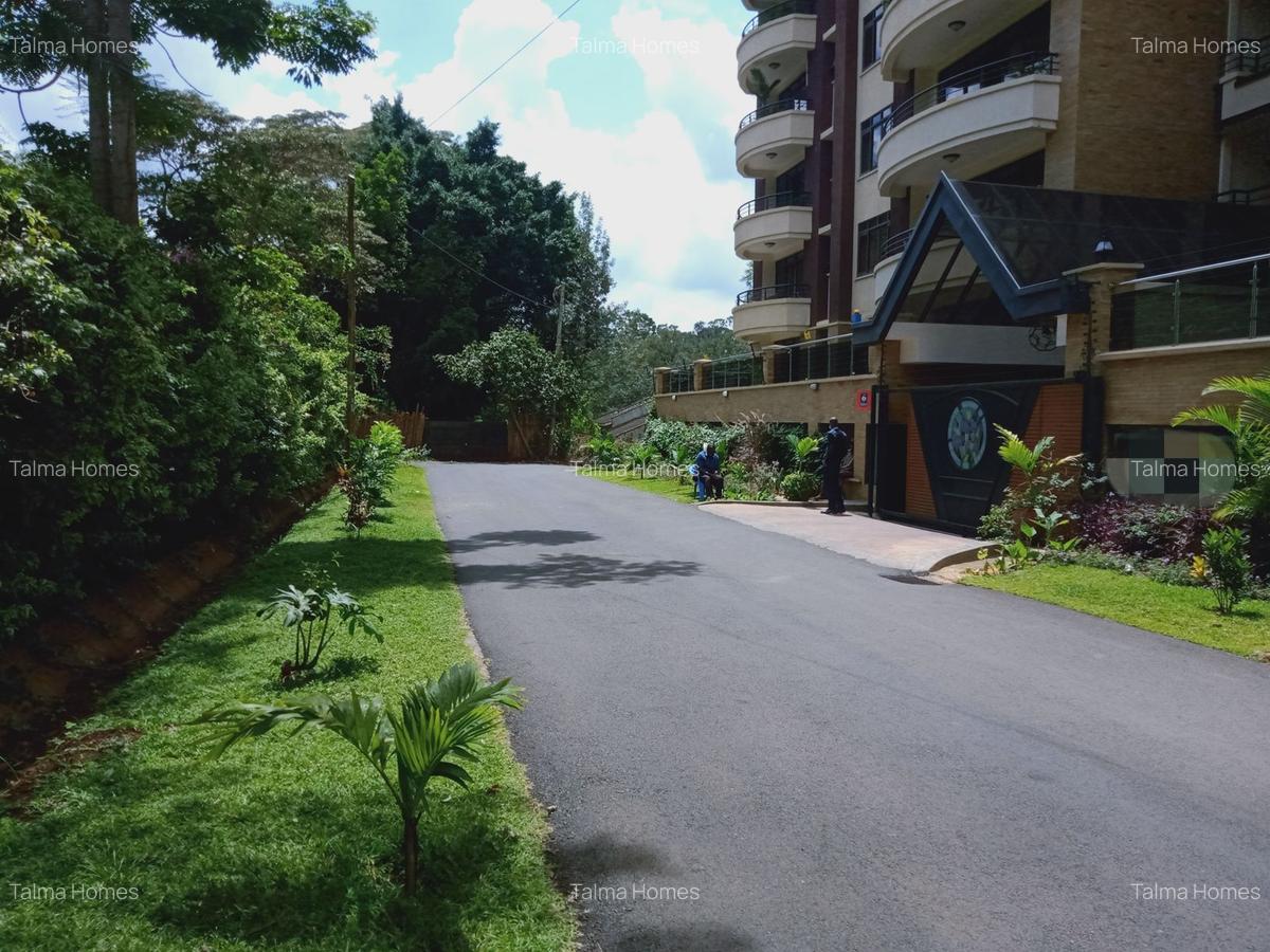 3 Bed Apartment with En Suite at Off Riverside Drive - 18