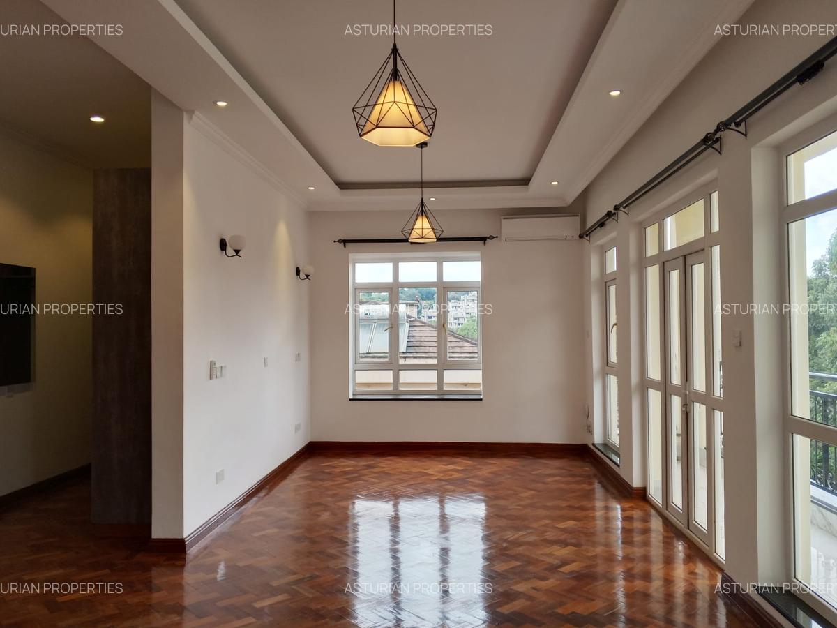 4 Bed Townhouse with En Suite in Lavington - 8