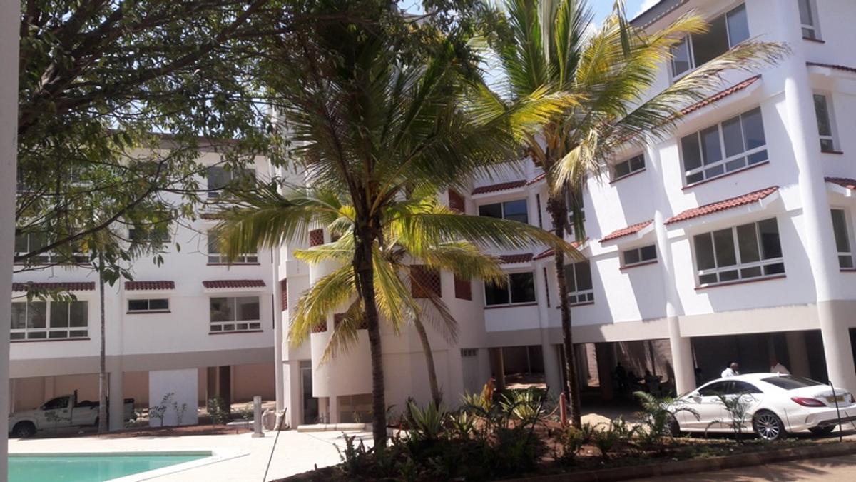 4 Bed Apartment with Swimming Pool in Nyali Area - 1