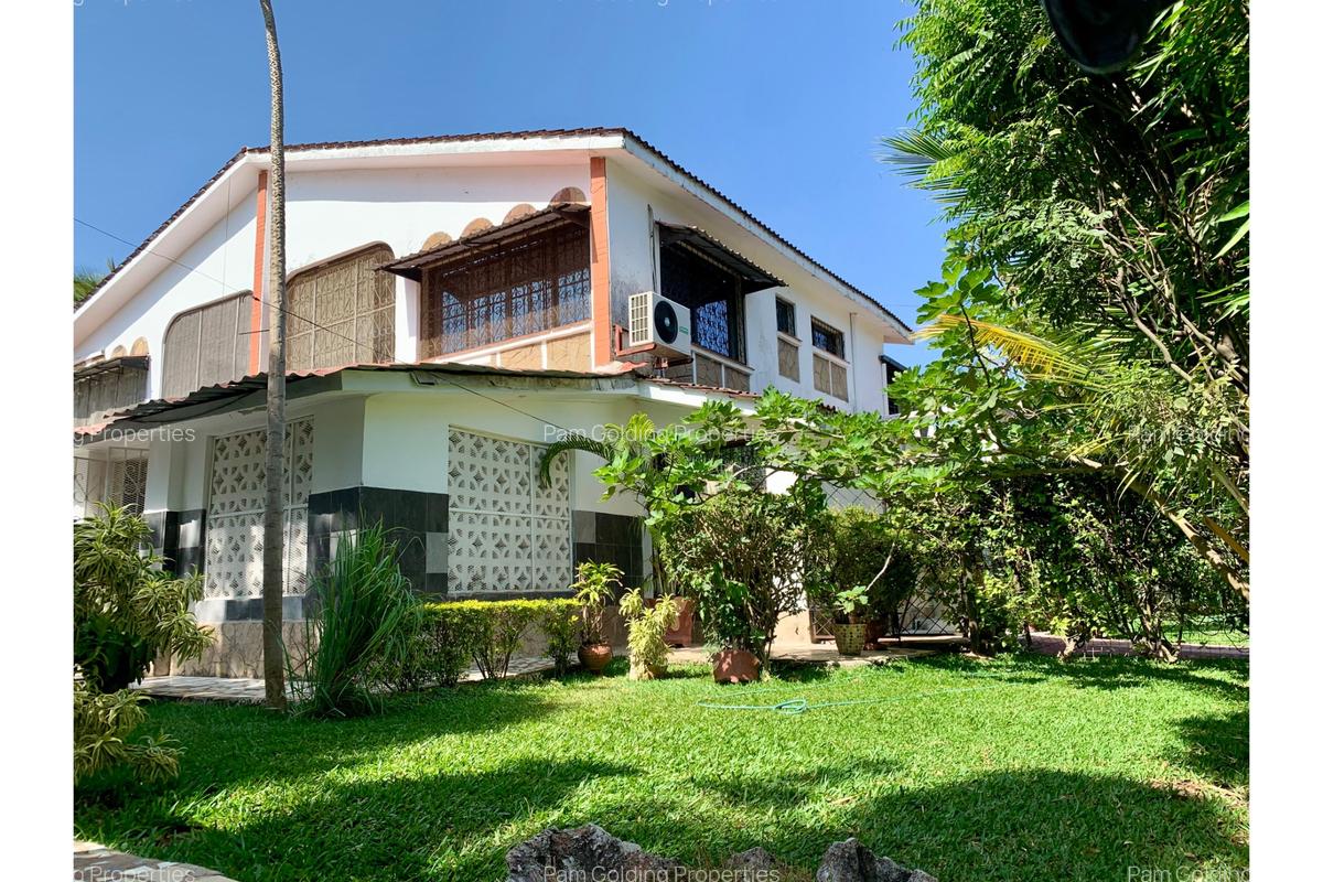 4 Bed Townhouse with Staff Quarters in Nyali Area - 8