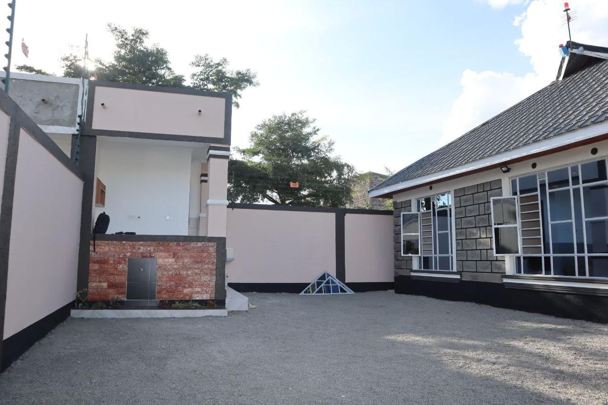 3 Bed House with En Suite at Matangi - 3