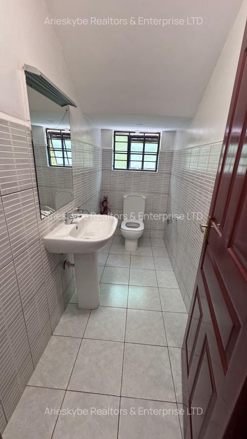 5 Bed House with En Suite in Kitisuru - 9