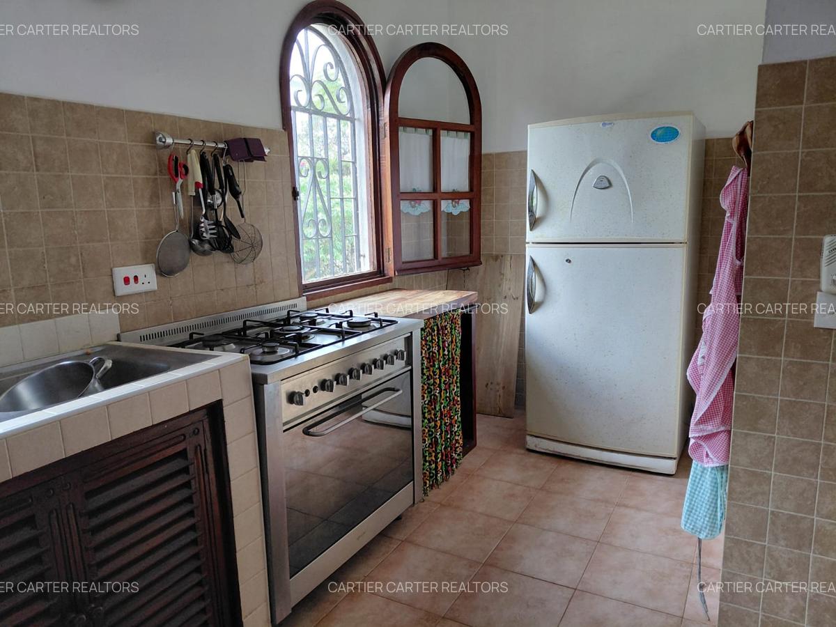 4 Bed Villa with En Suite in Watamu - 15